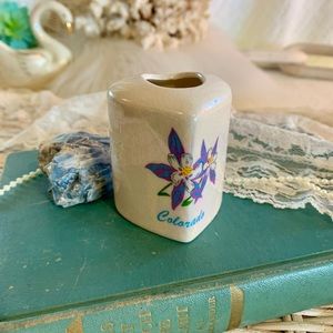 Vintage CO Ceramic Vase 💟